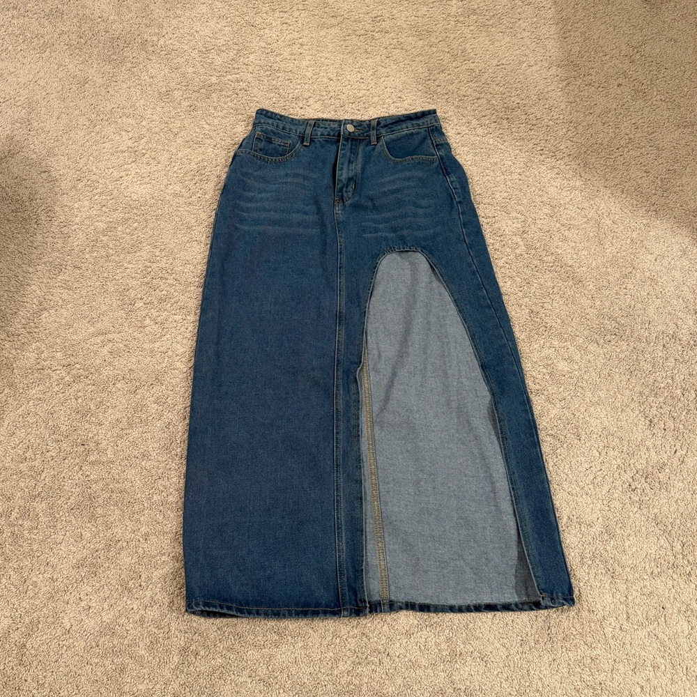 Curvy Denim Skirt